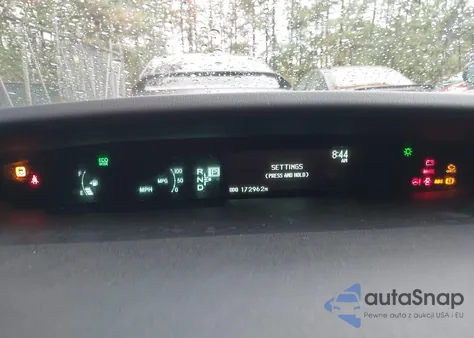 2011 Toyota Prius Two z USA, uszkodzony, nr VIN JTDKN3DU6B0270006